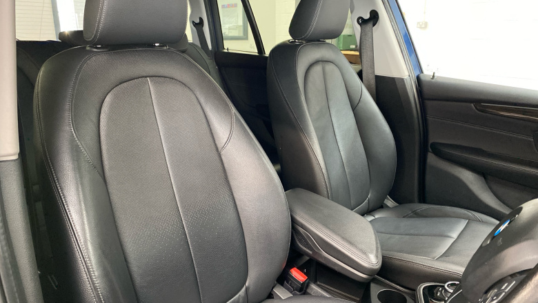 BMW 2 Series 218i Luxury 5dr Step Auto Petrol Estate